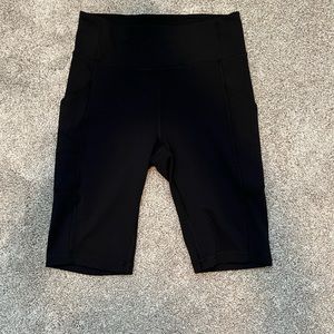 LULULEMON 10” Black Short Size 6
